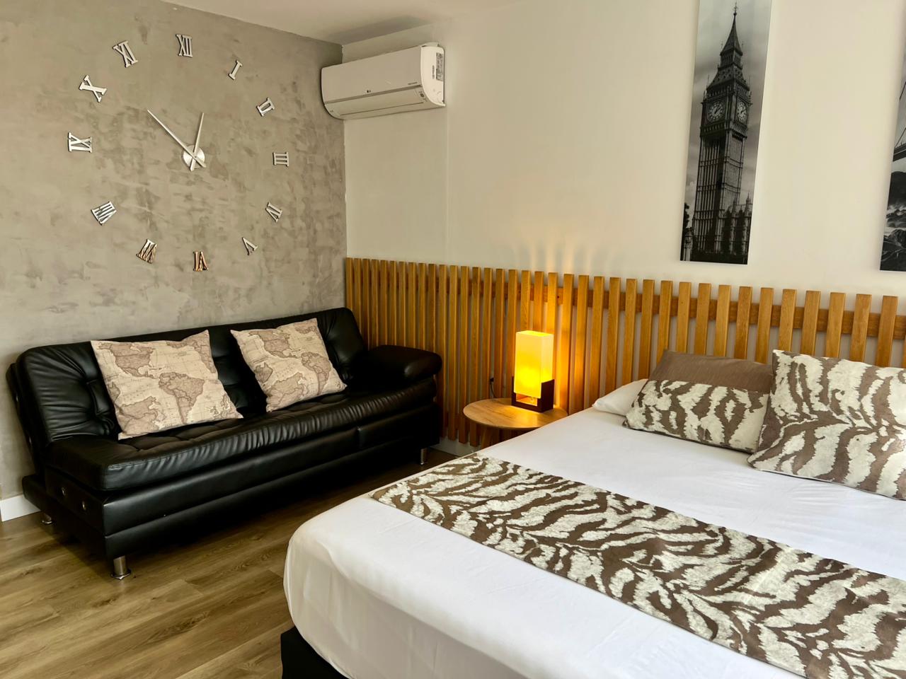 Stylish art and decor in MANA Medellín apartment