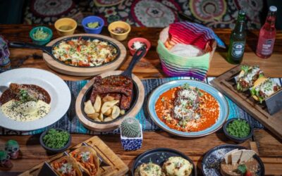 🌟 Savor the City: Live the Medellín Gourmet Experience from Your MANA Apartment! 🍷